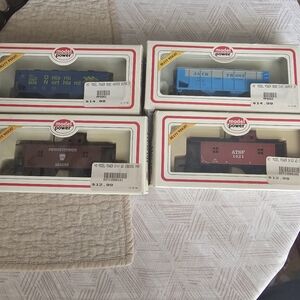 MODEL POWER HO TRAIN LOT